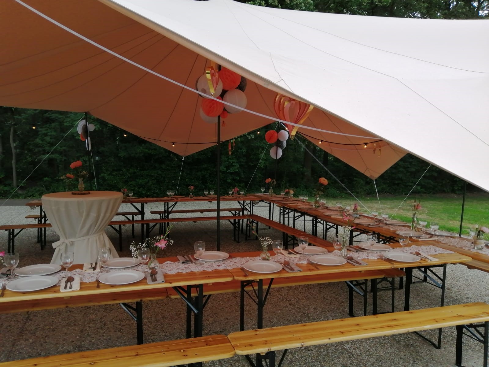 diner-in-tent